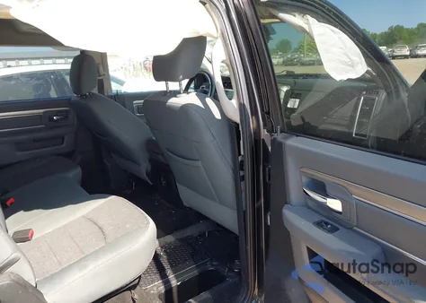 2016 Ram 1500 Big Horn z USA, uszkodzony, nr VIN 1C6RR7LG4GS114300